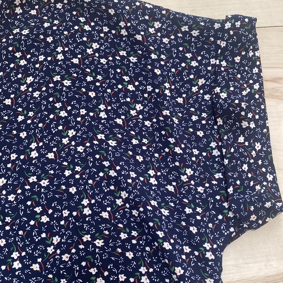 NWOT QUEZHU Womens XL Blue Floral Short Sleeve Blouse. So cute - Picture 8 of 10